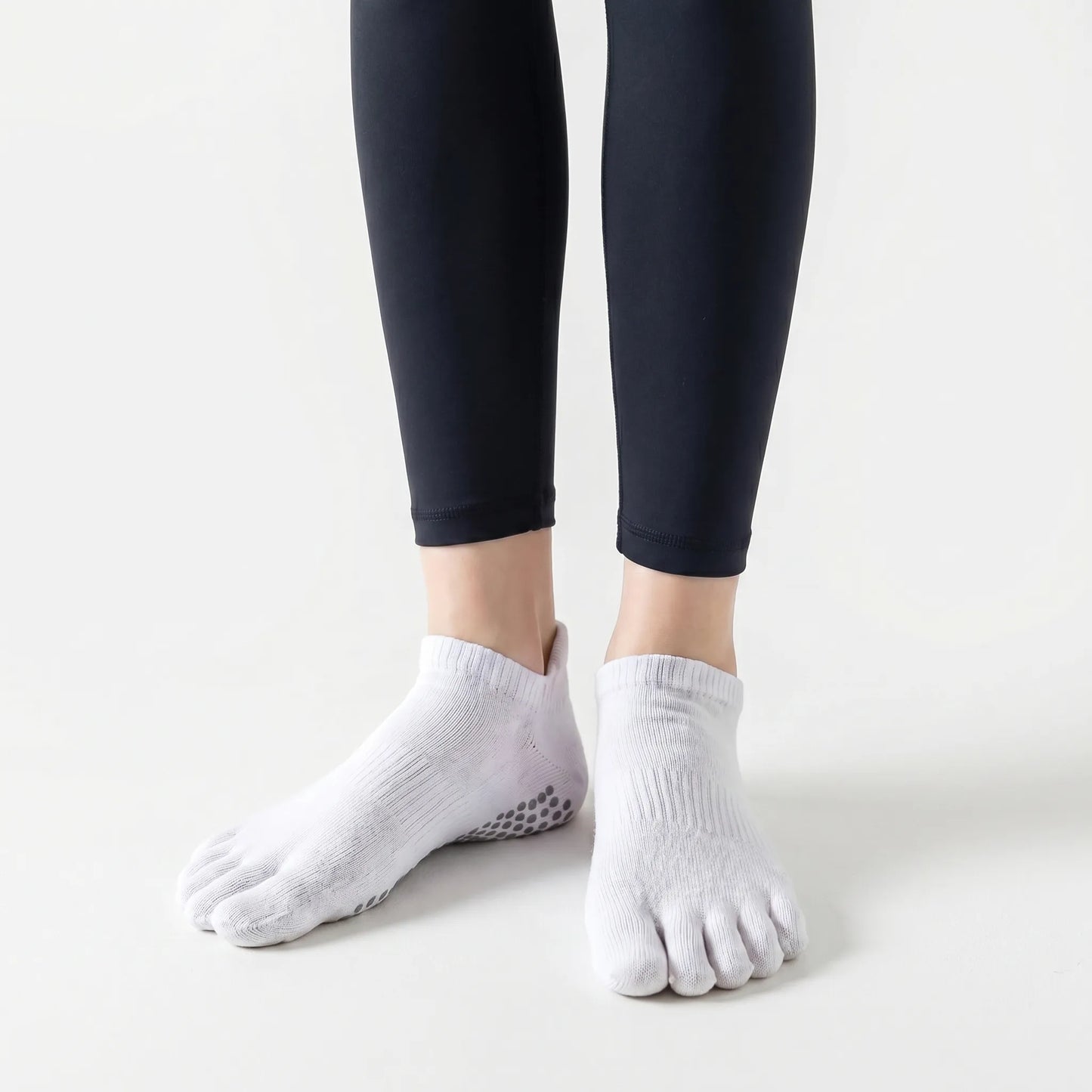 Five-Toe Grip Socks - Doreen