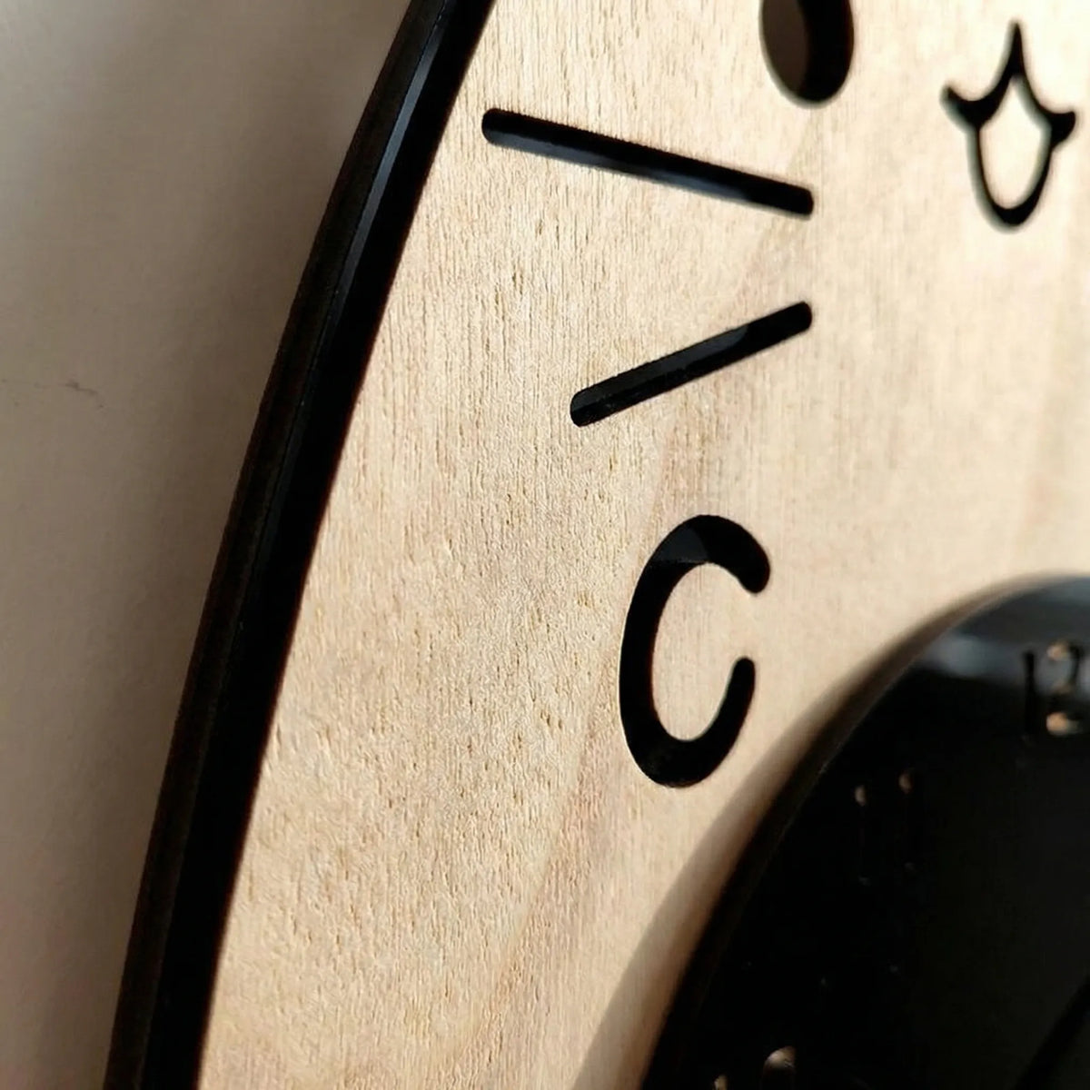 Novelty Cat Wall Clock - Purrwiggle