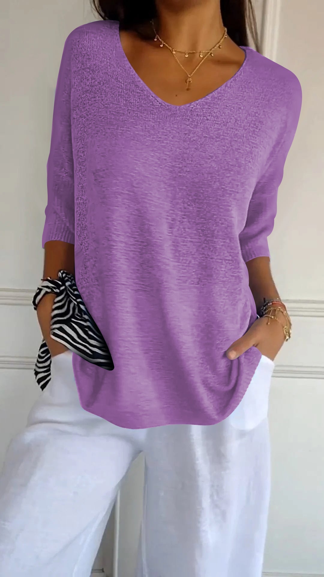 Knitted Women's Top with V-Neck – Saphira