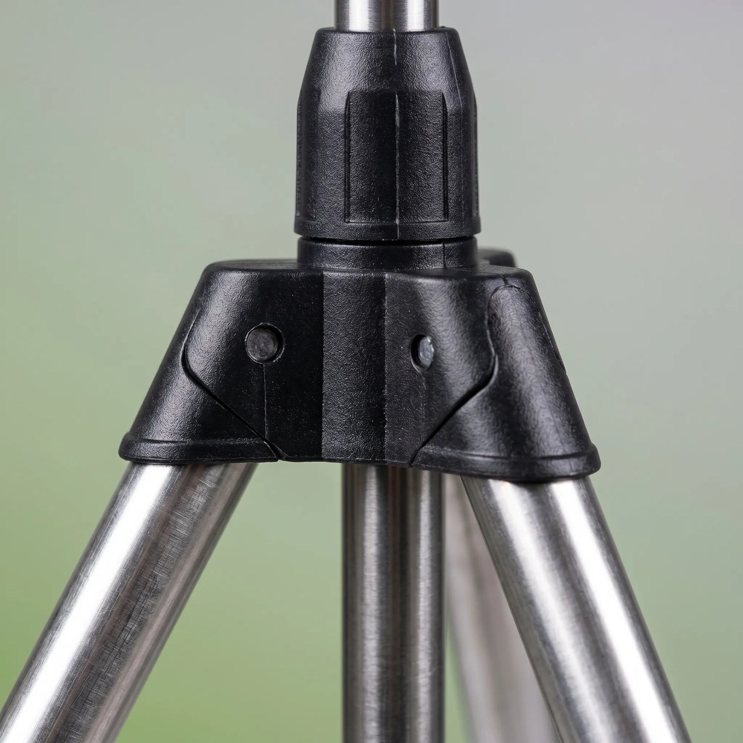 Adjustable Tripod Lawn Sprinkler - Spindrop