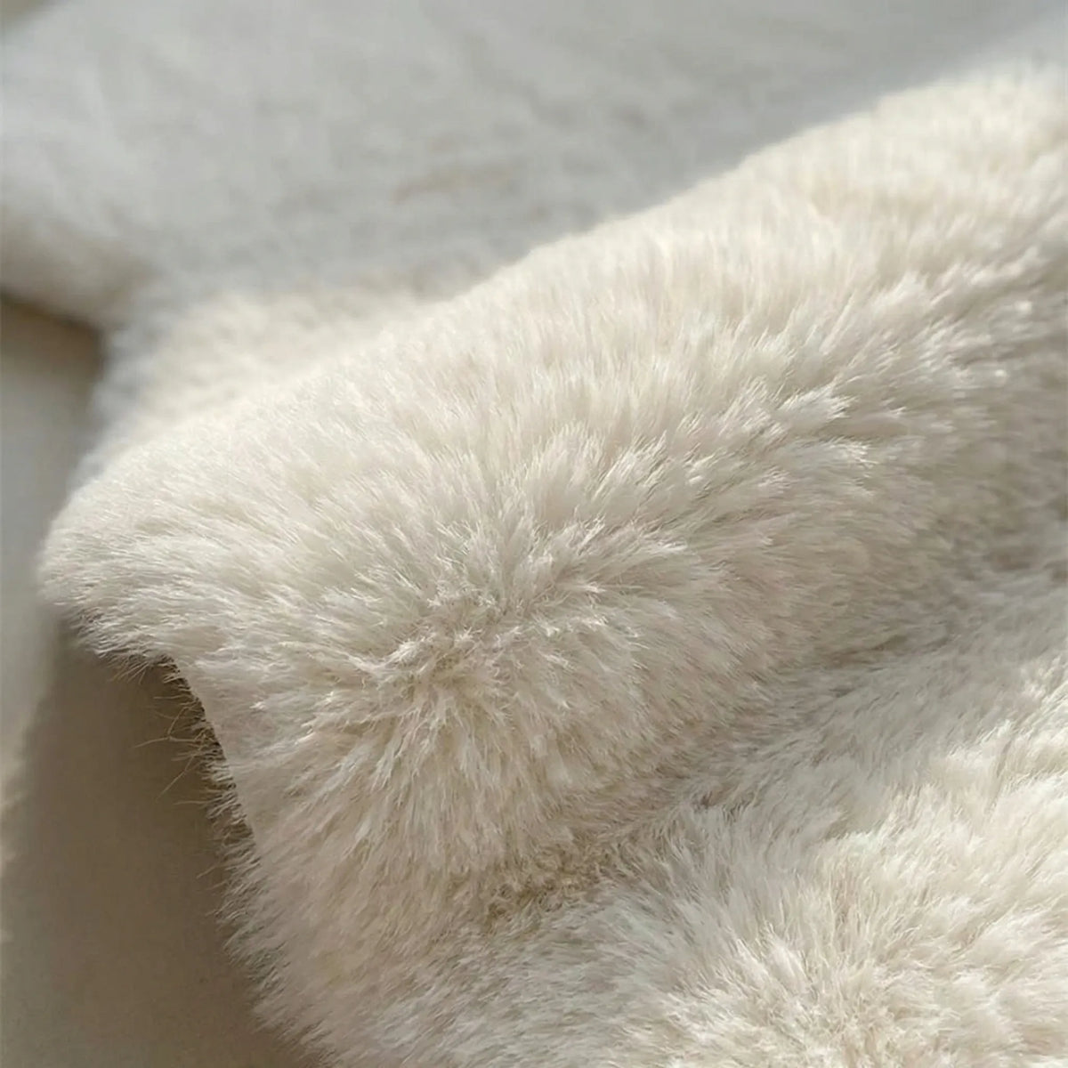 Bear-Shaped Plush Accent Rug - Bearvish
