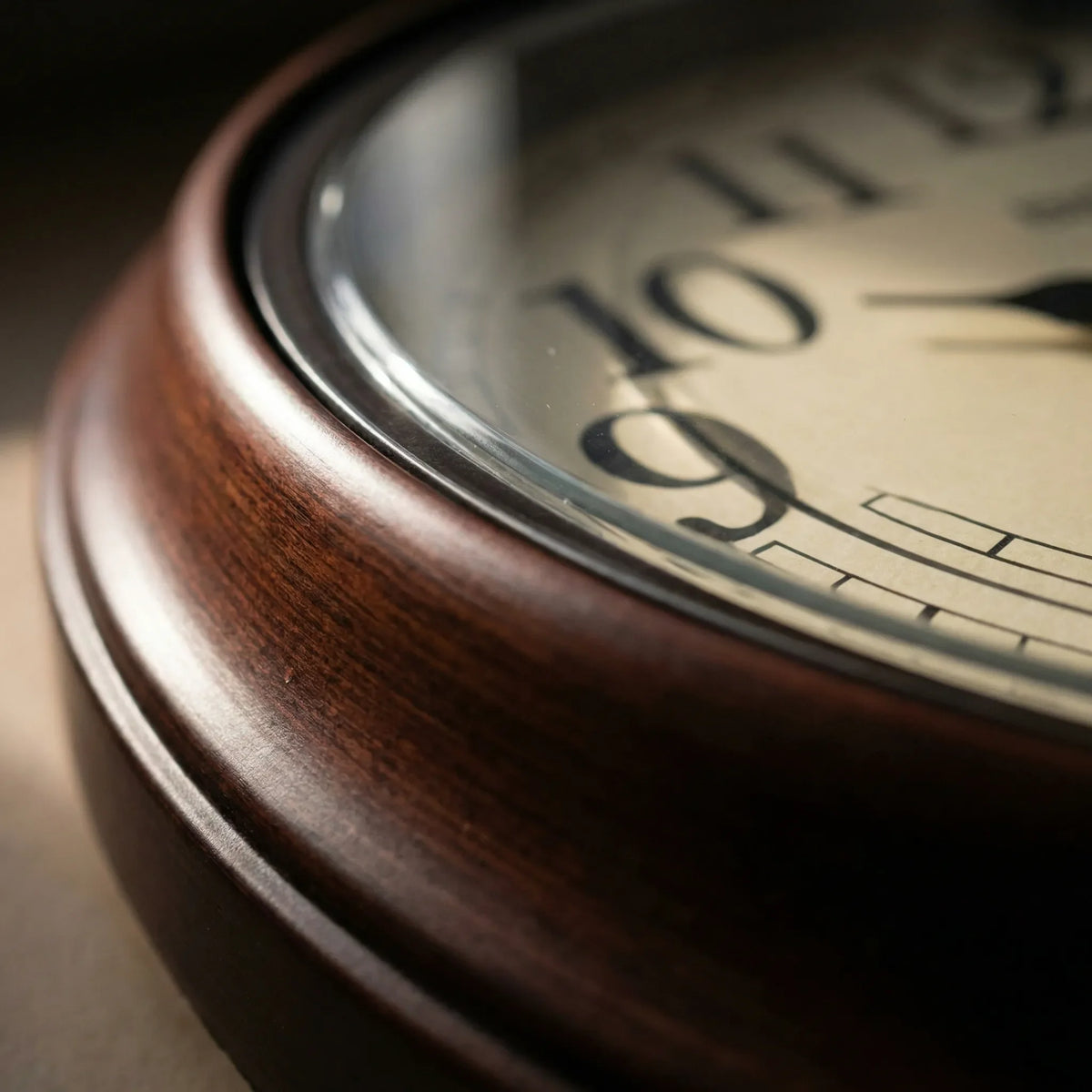 Classic Round Wall Clock - Chronowood