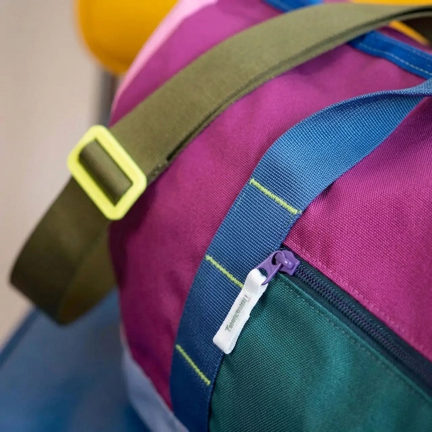 Colour-Blocked Sports Bag -  Tamara