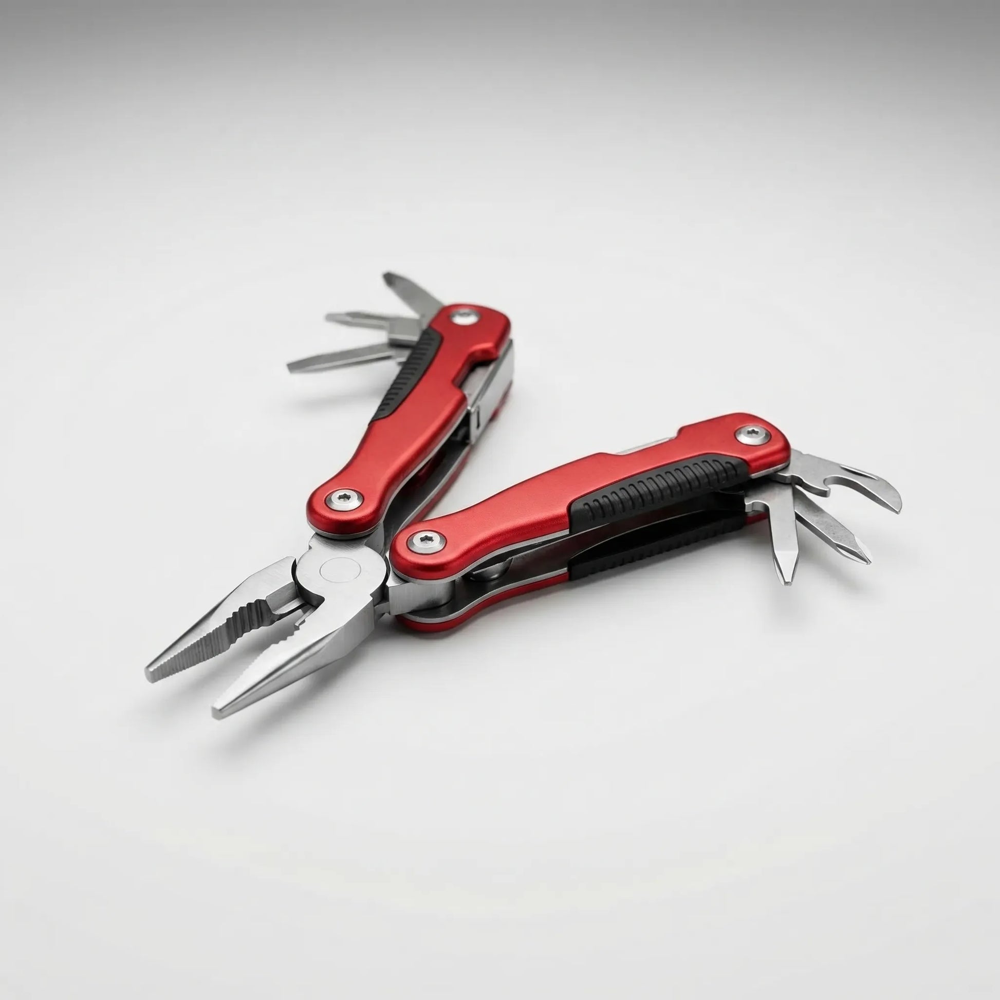 Compact 9-In-1 Folding Multi-Tool -  Traxfold