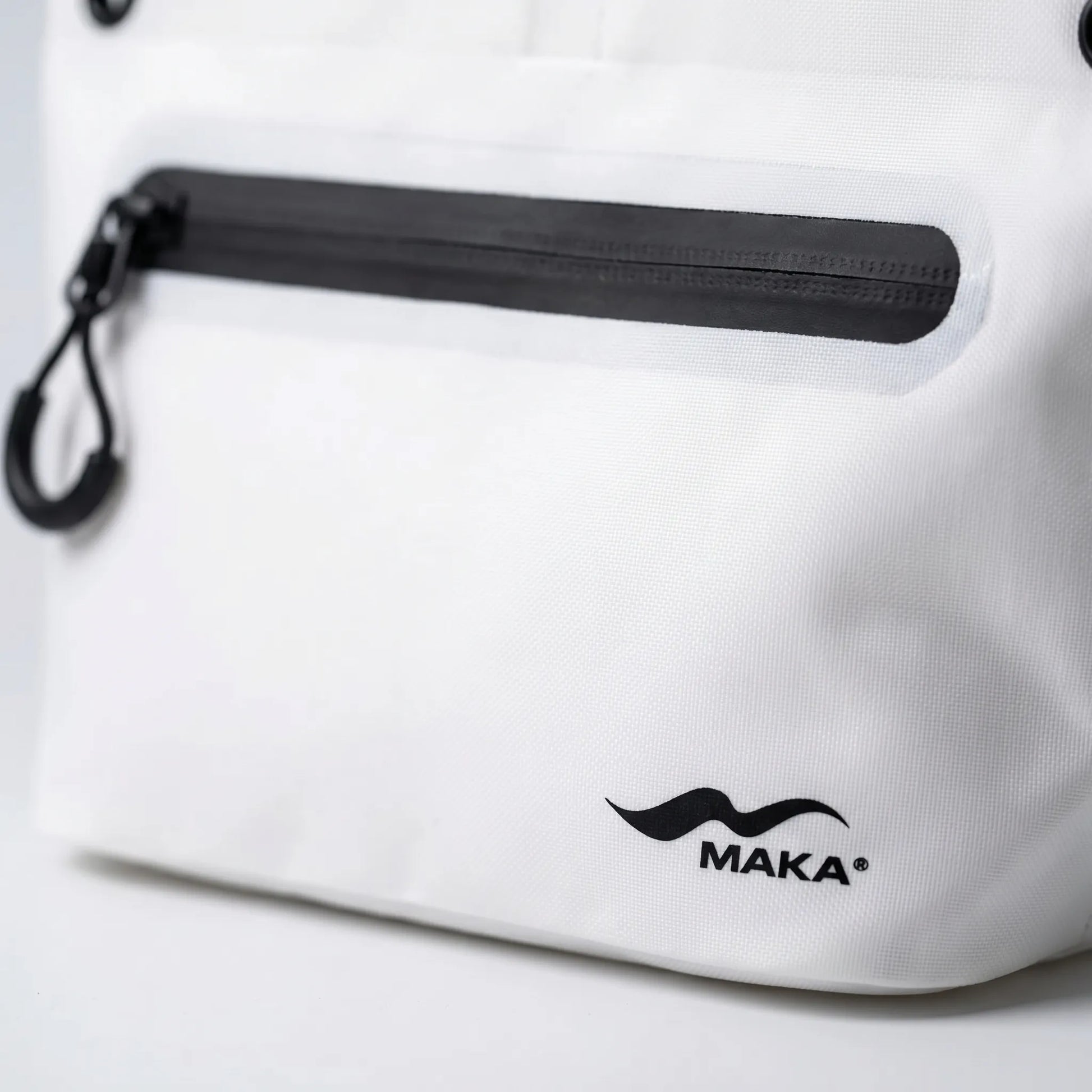 Compact Water-Repellent Bag - Veldra