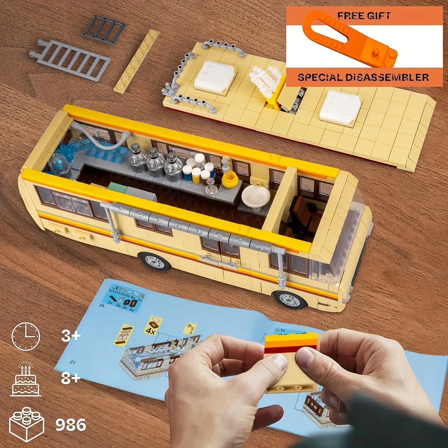 Detailed Camper Building Set - Vanstory
