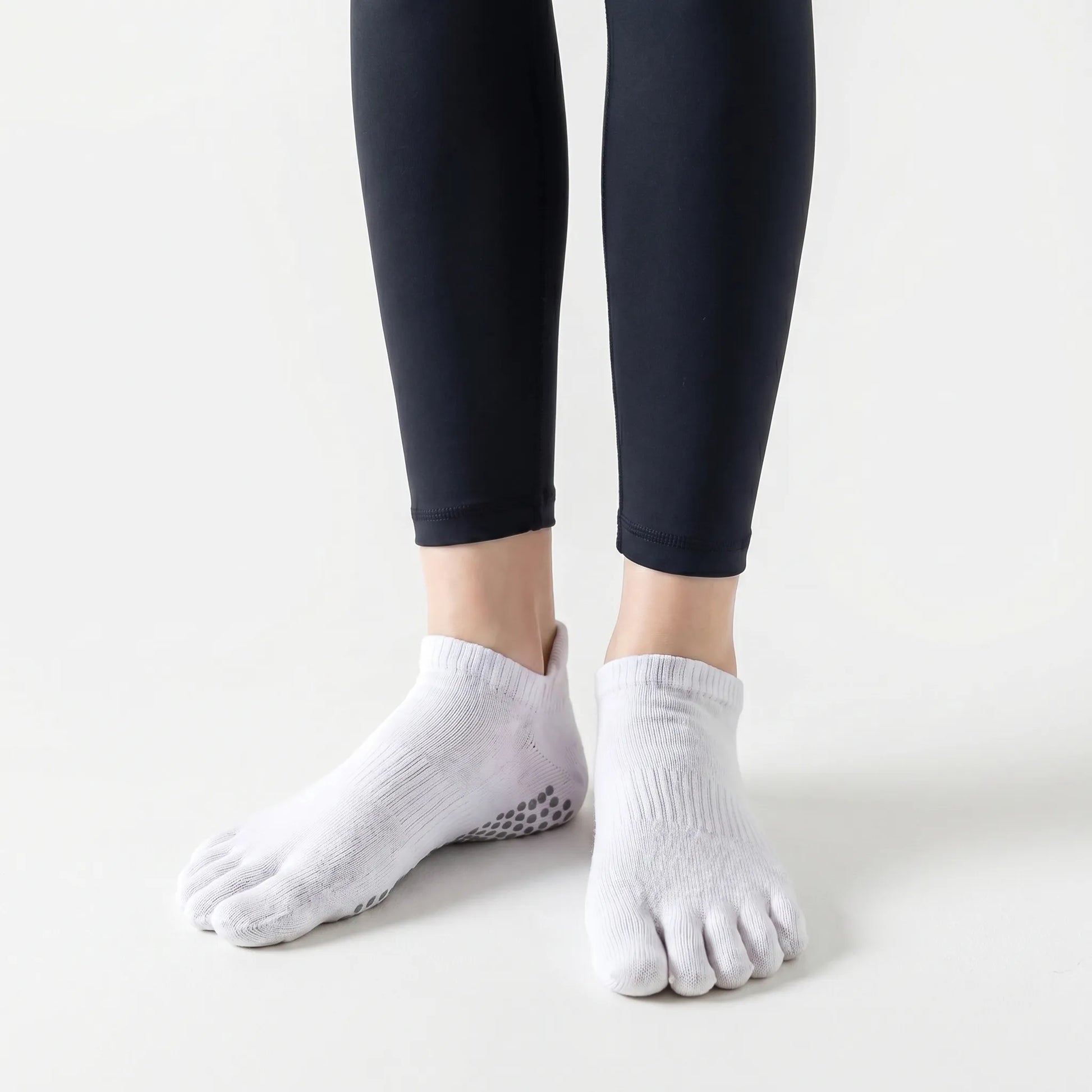 Five-Toe Grip Socks -  Doreen