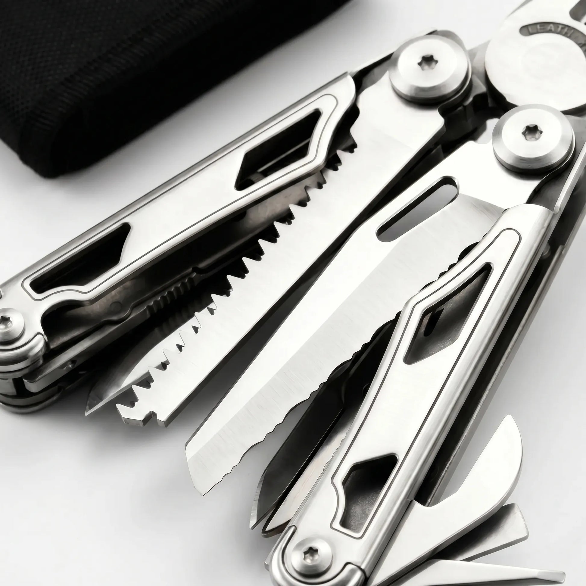 Foldable Multi-Tool With Pliers And Bits -  Clampex