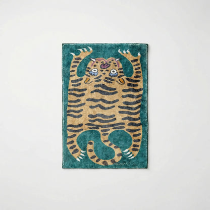 Graphic Animal Area Rug - TigraLoom
