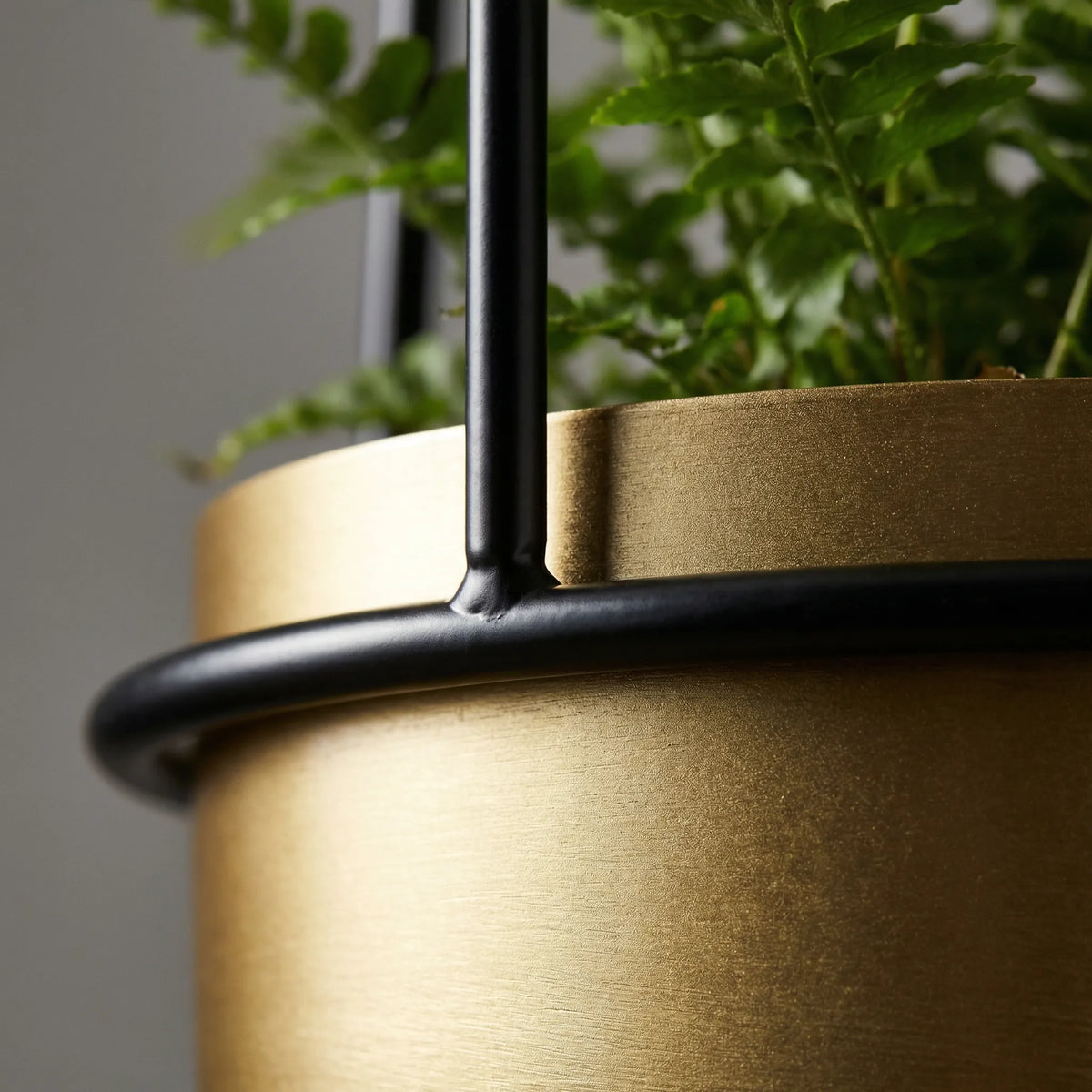 Hangende Bloempot Met Geometrisch Frame - Floraveil
