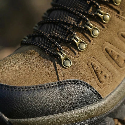 High-Top Lace-Up Outdoor Hiking Boot -  Trailgrip