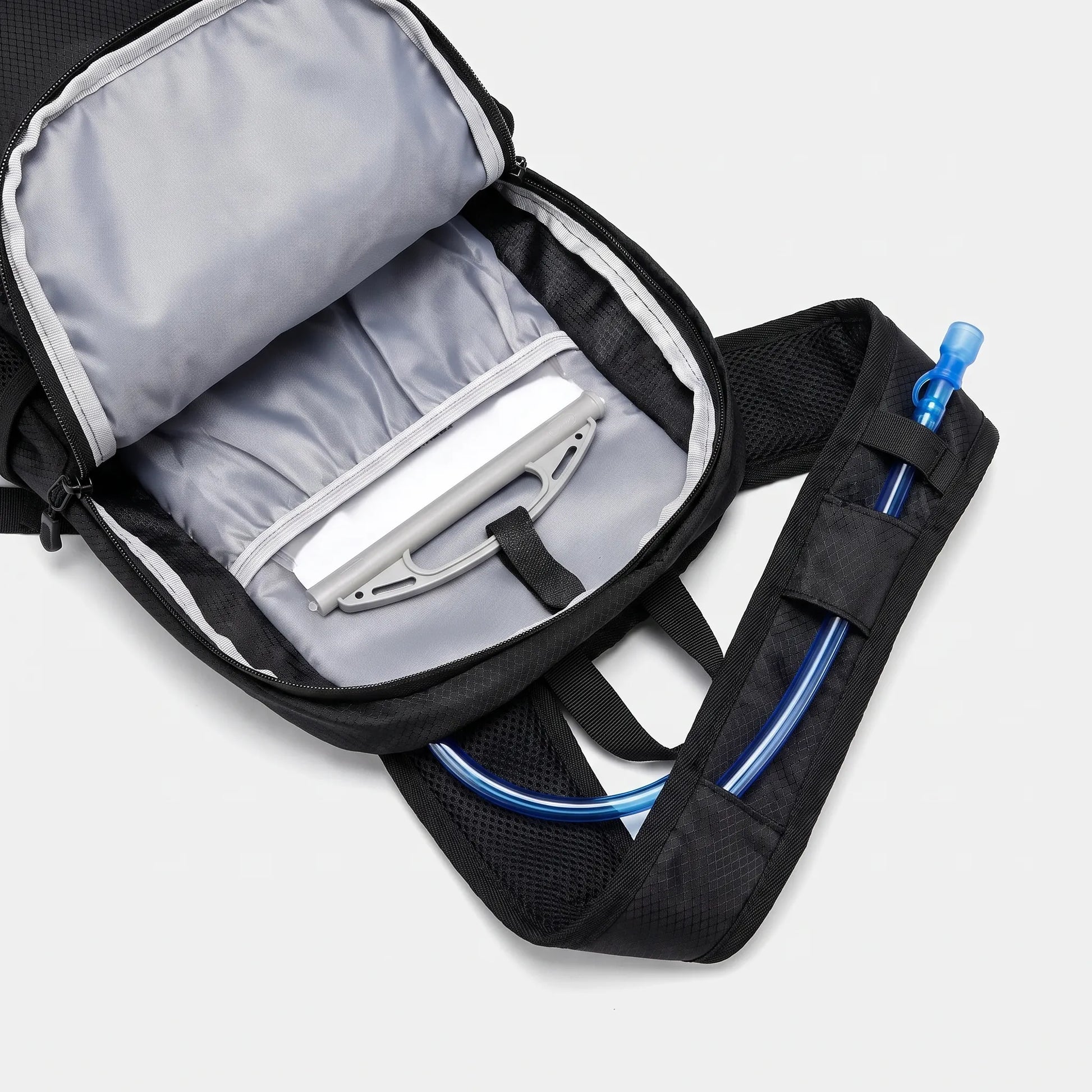 Hiking Backpack Daypack - Roamera
