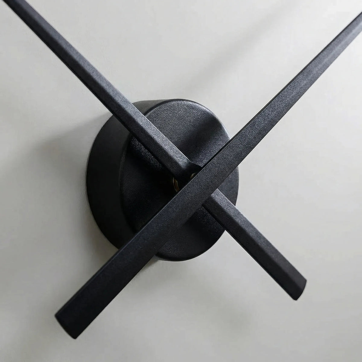 Minimal Modern Wall Clock - Averloq