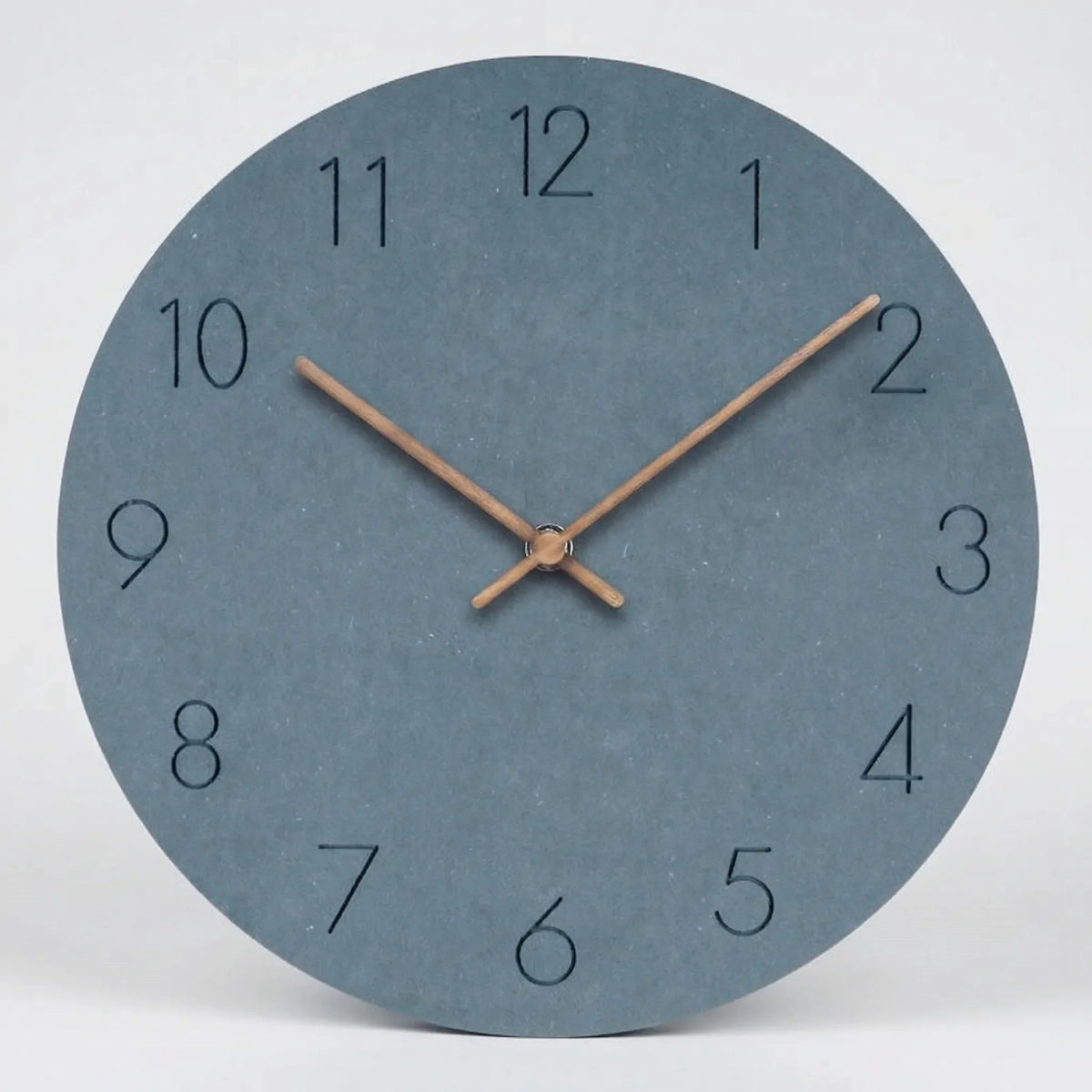 Minimalist Round Wall Clock - Nordellia