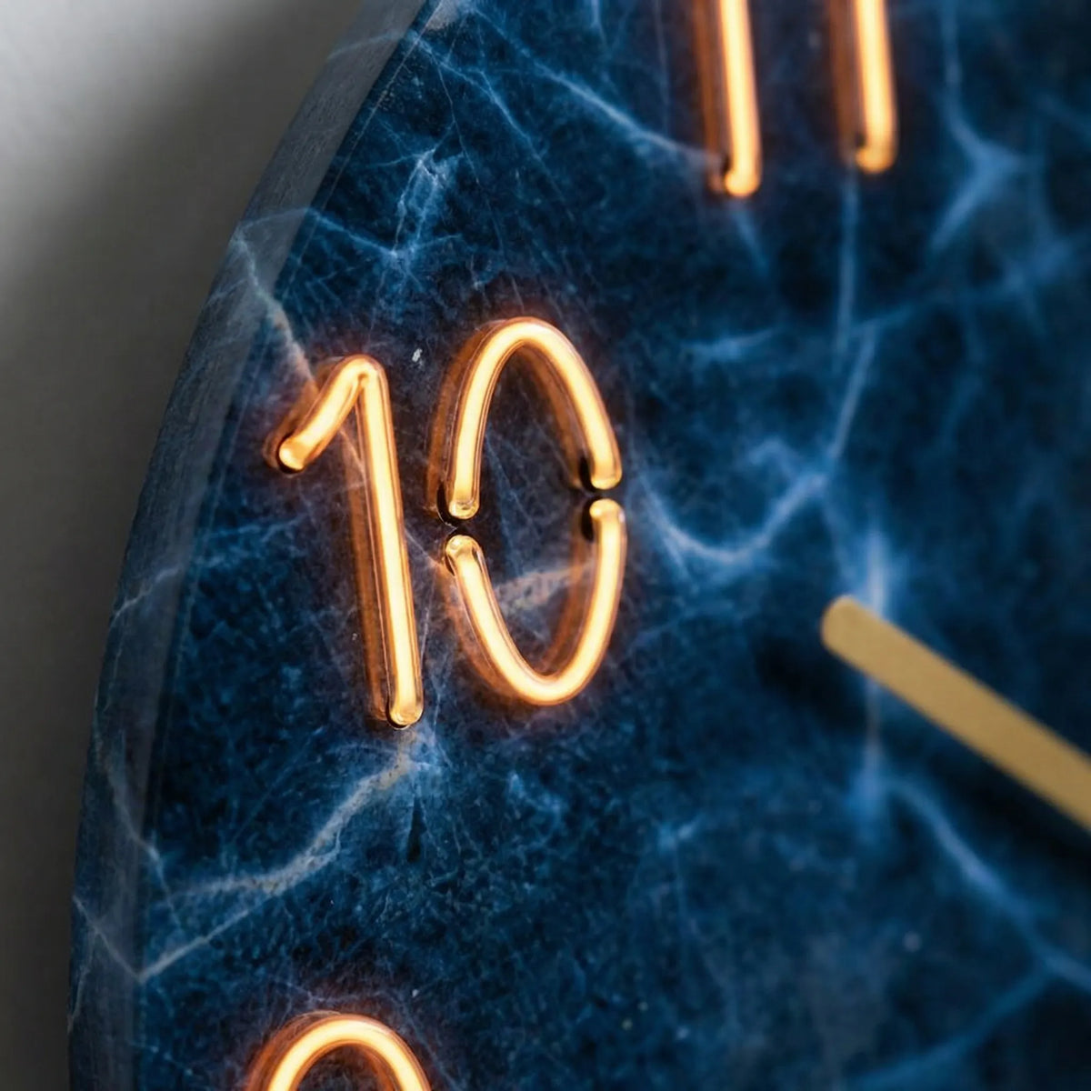 Round Modern Wall Clock - LuminaraClock
