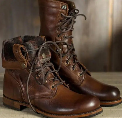 Lined women's leather boots with lacing – Alvara autumn edition
