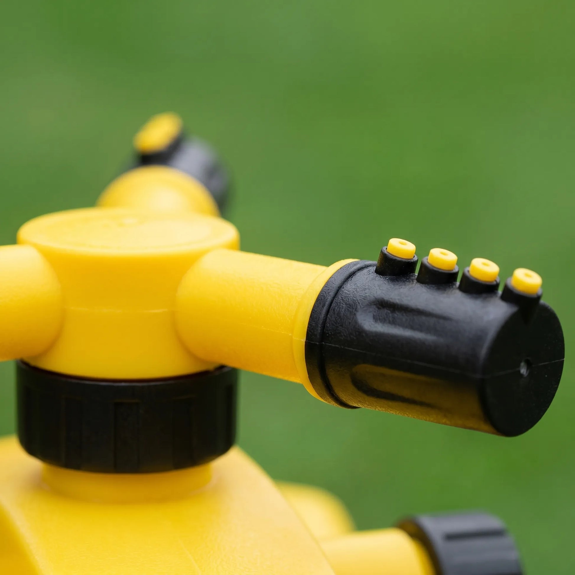 Three-Arm Lawn Sprinkler - Hydralix