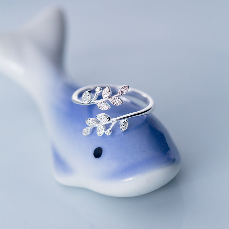 Adjustable Leaf Ring with Zirconia - Amalthea-Nora Luxe