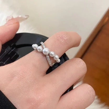 Adjustable Vintage Ring with Zirconia and Pearl - Isadora-Nora Luxe