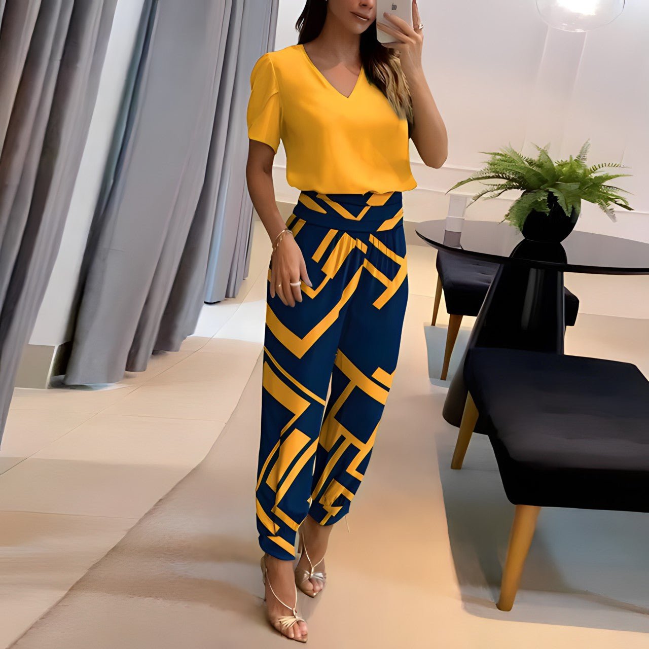 Ladies Set with Blouse and Trousers – Aurora