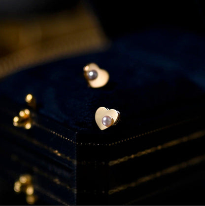 Heart Pearl Studs - Amelie-Nora Luxe