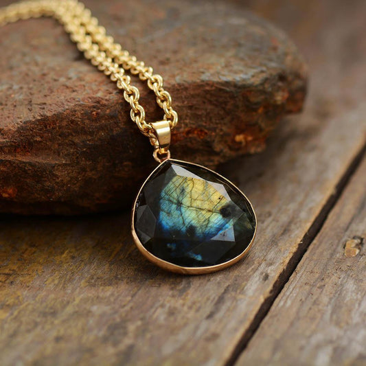 Labradorite Aura Necklace - Selene-Nora Luxe