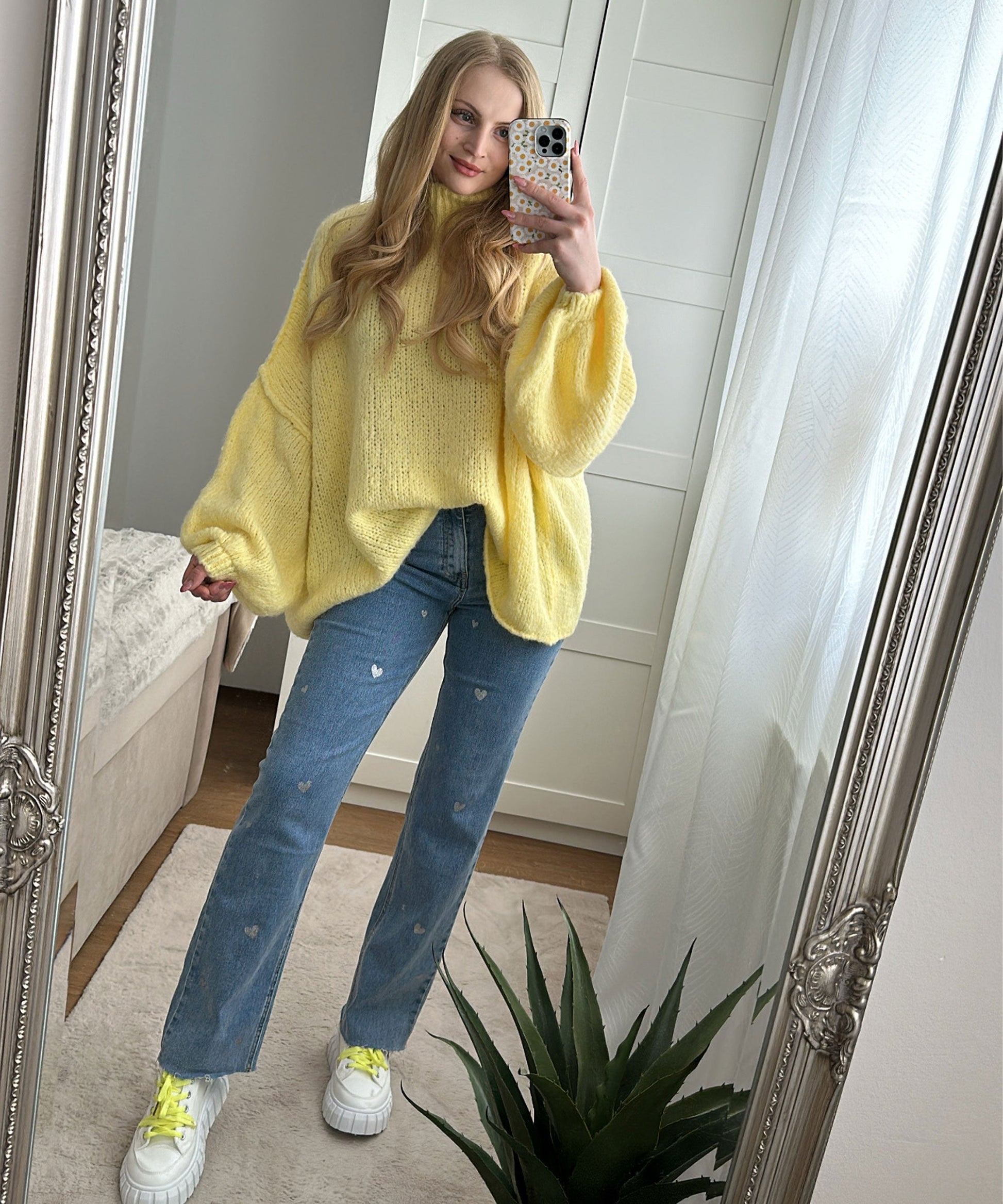 Ladies Stretch Jeans with Wide Legs and Heart Print - Amelie-XS-Nora Luxe