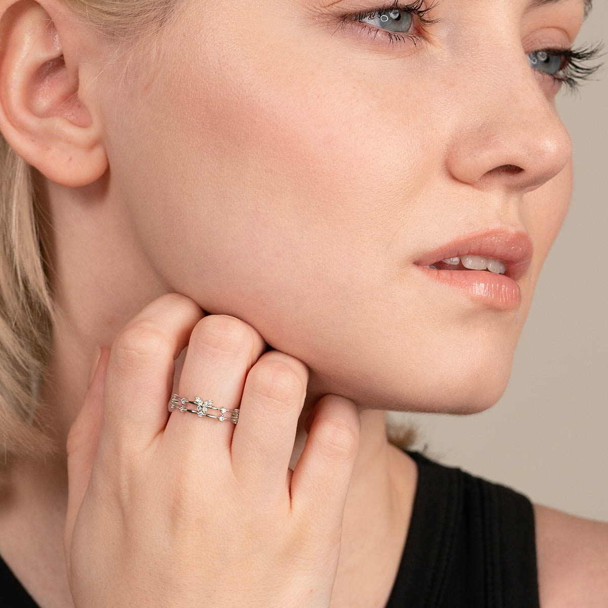 Luxury Butterfly Ring with Sparkling Zirconia - Aurielle-Gold-Nora Luxe
