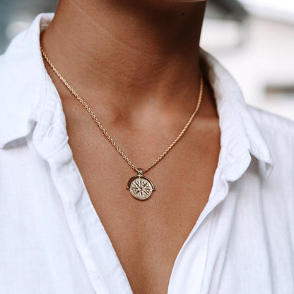 Stylish Sun Pendant Necklace - Aurora-Gold-Nora Luxe