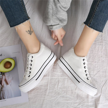 Stylish women's canvas sneakers with platform sole – Leonie-Dark blue-3-Nora Luxe