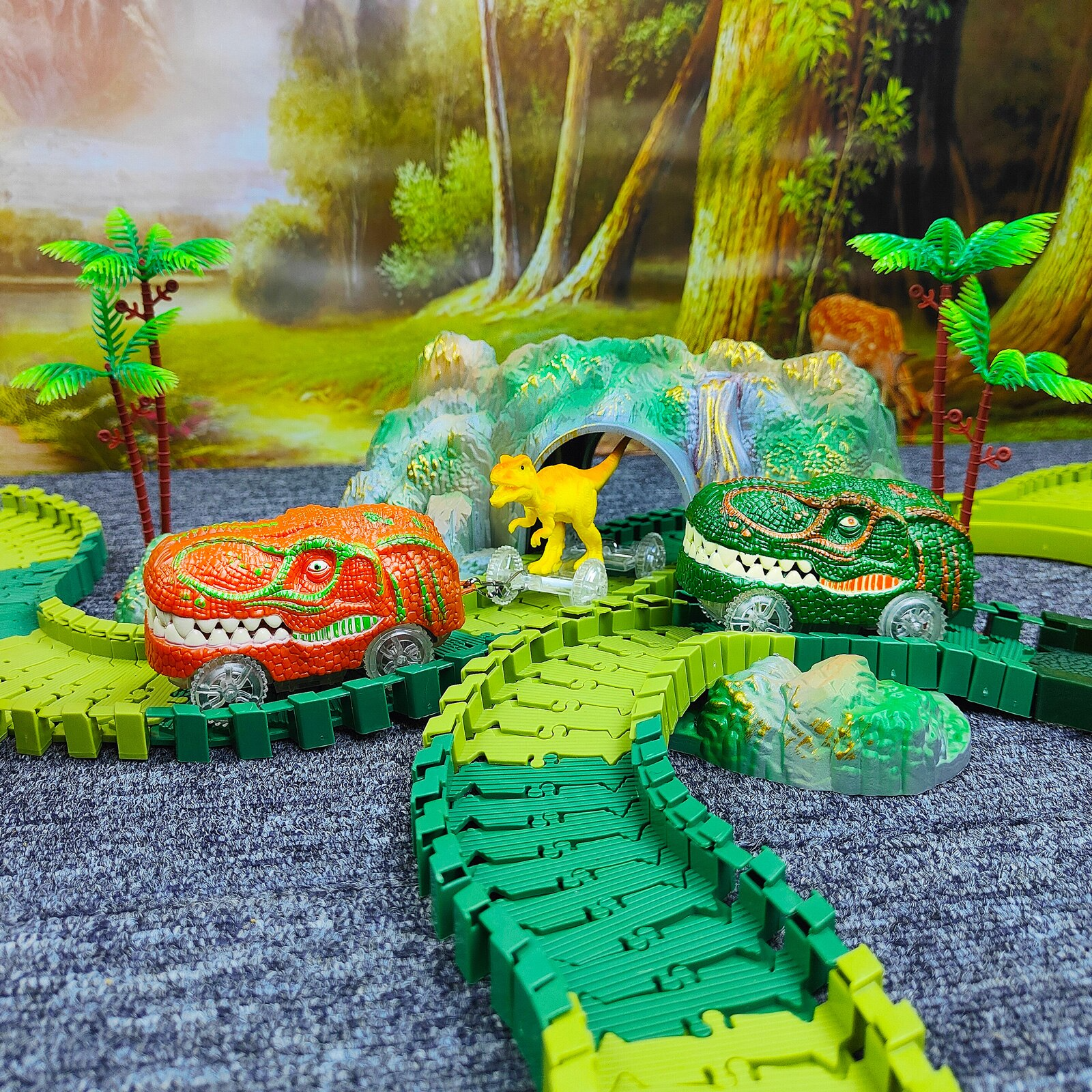 Train Set – DinoTrack-Set 1: 168 pieces Train Set + 1 Dino + 1 Train Car-The Livary