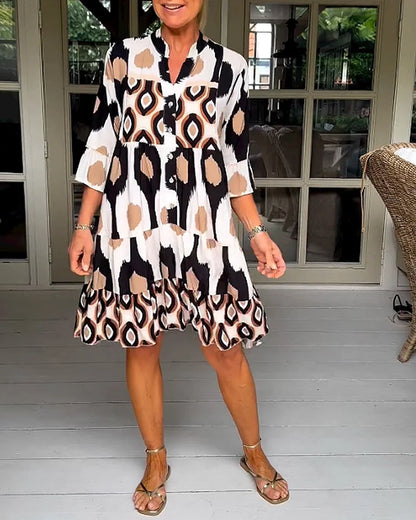 Trendy short-sleeved dress with abstract print & loose fit – Liora-Brown-S-Nora Luxe