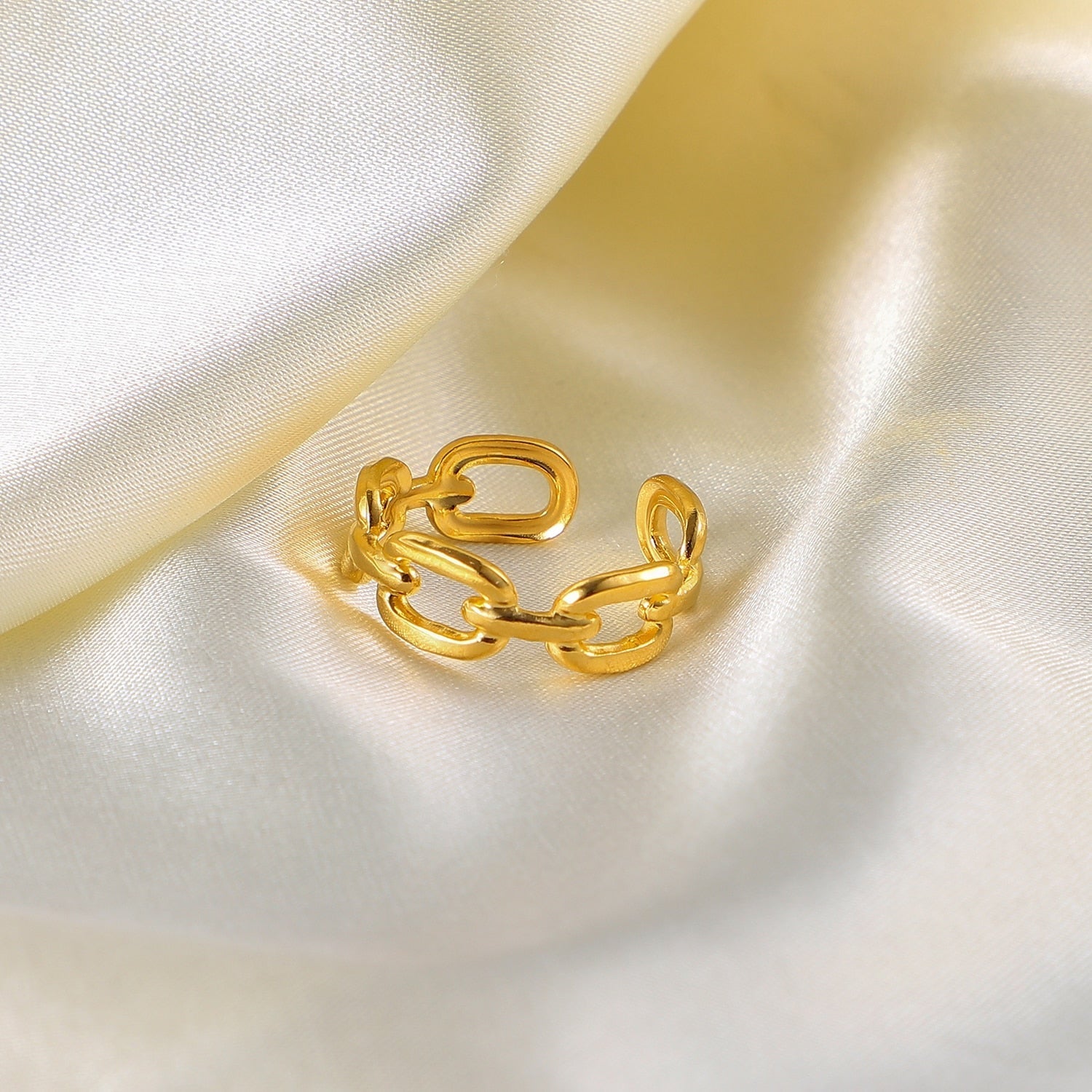 Twisted Link Open Ring - Nexa-Nora Luxe