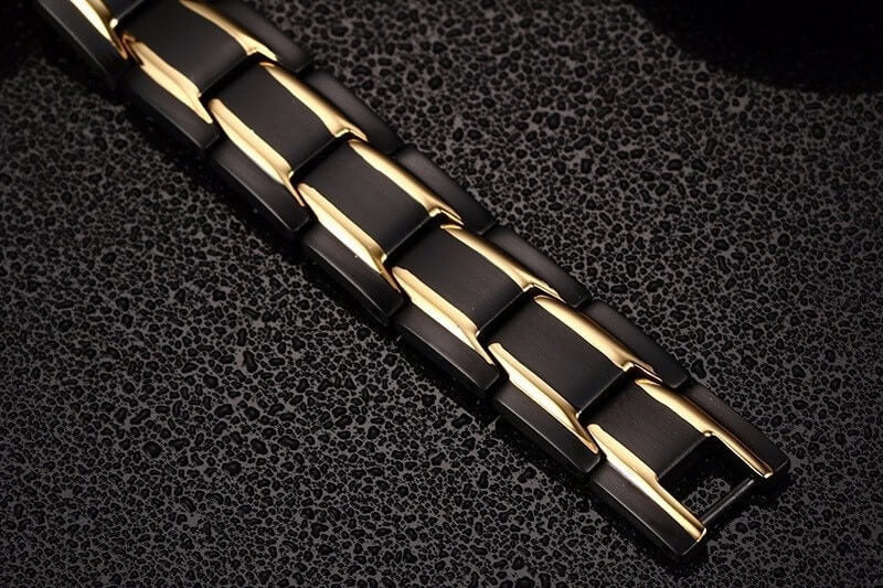 Magnetic bracelet made of stainless steel – CoreFlex